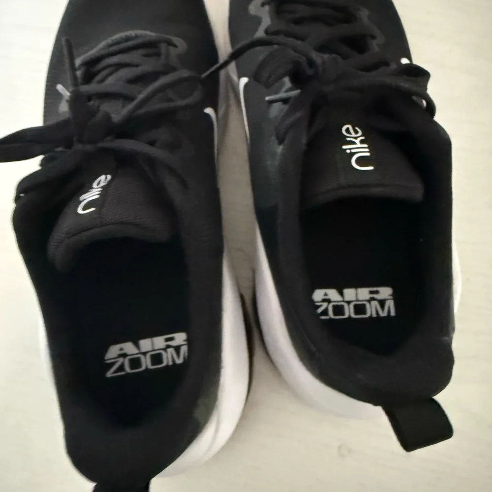Nike Women's Black Athletic Sneakers